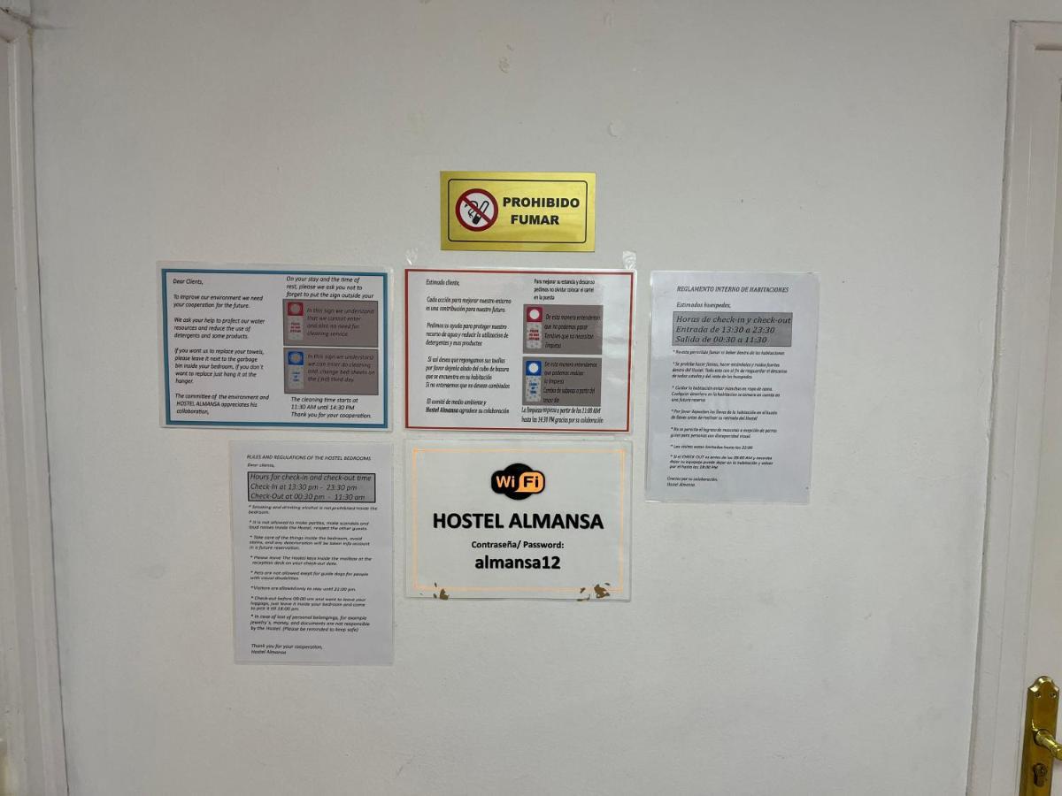 Hostel Almansa Madrid Exterior foto
