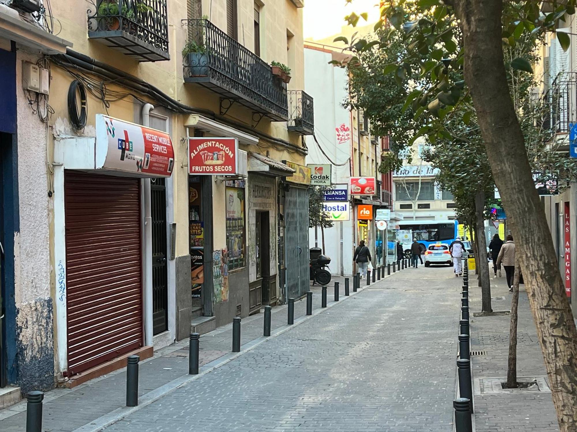 Hostel Almansa Madrid Exterior foto