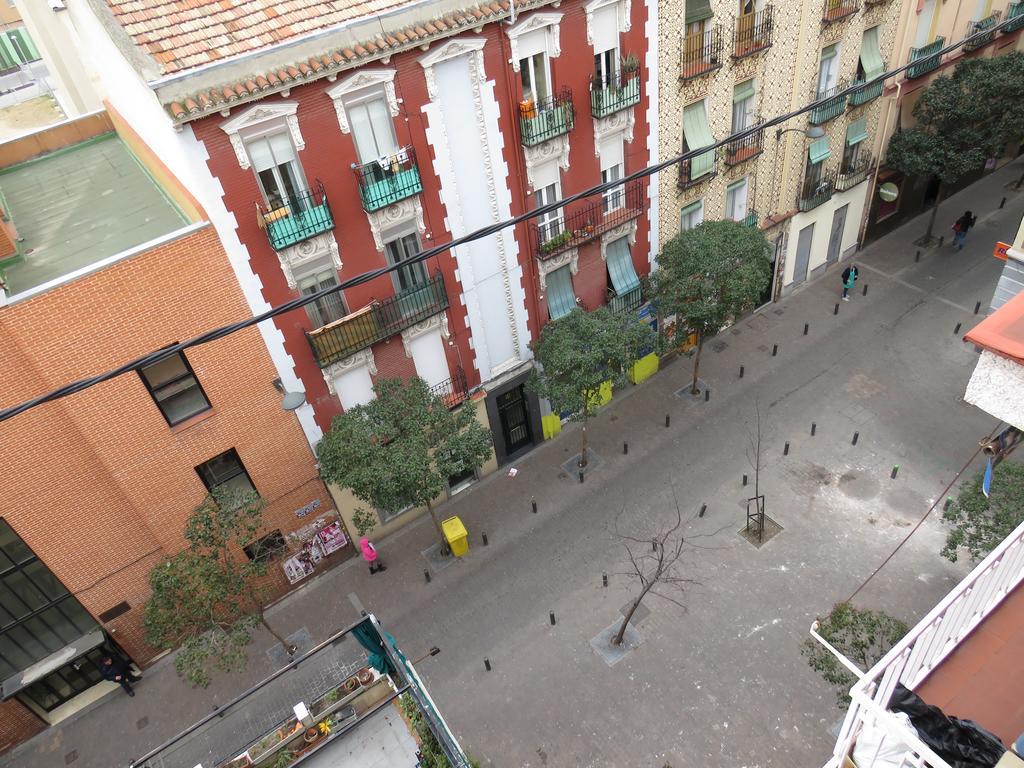 Hostel Almansa Madrid Exterior foto