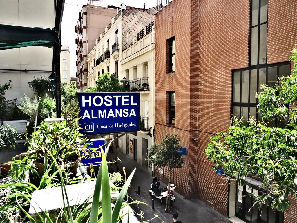 Hostel Almansa Madrid Exterior foto